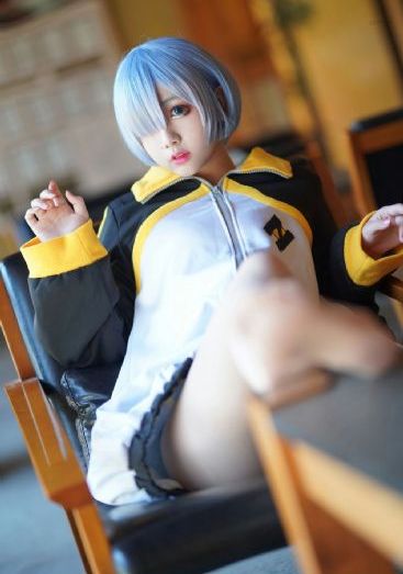 僵尸先生免费完整版_高清高清迅雷在线观看